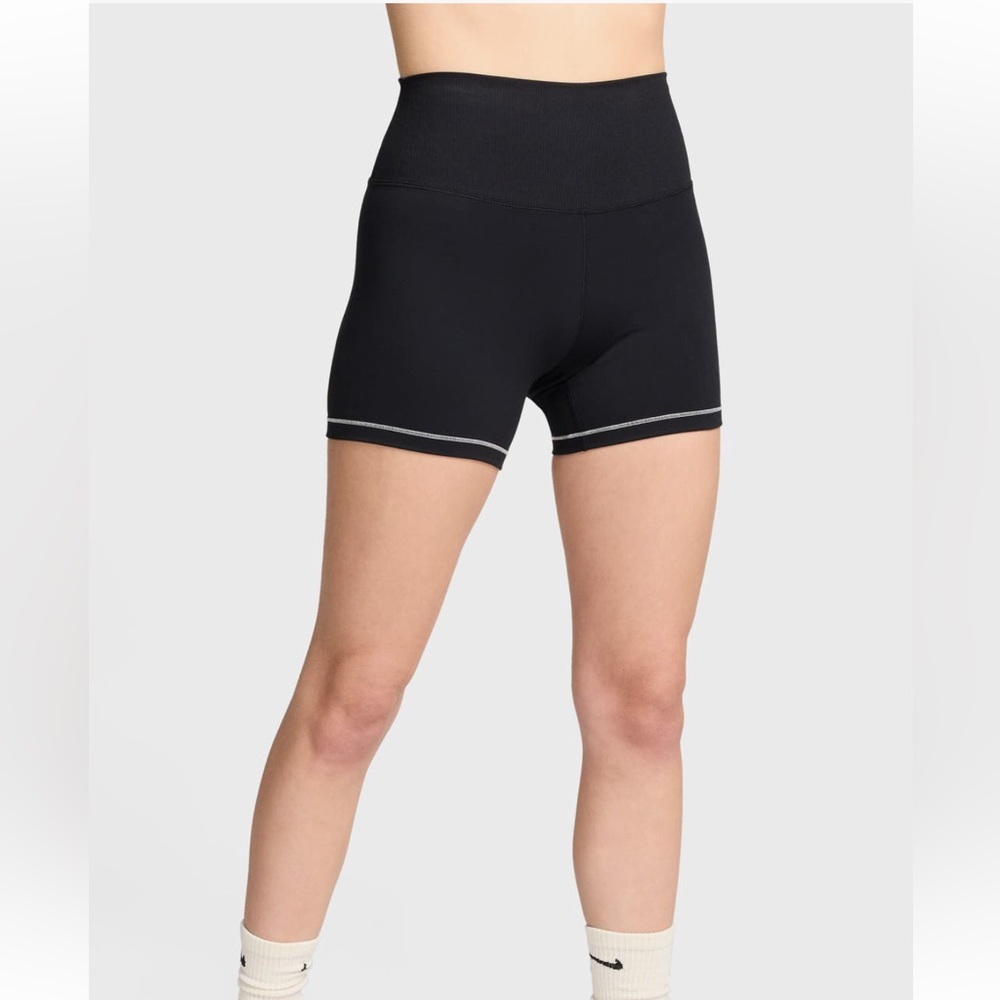 Nike Women's high waist Black Bike Shorts